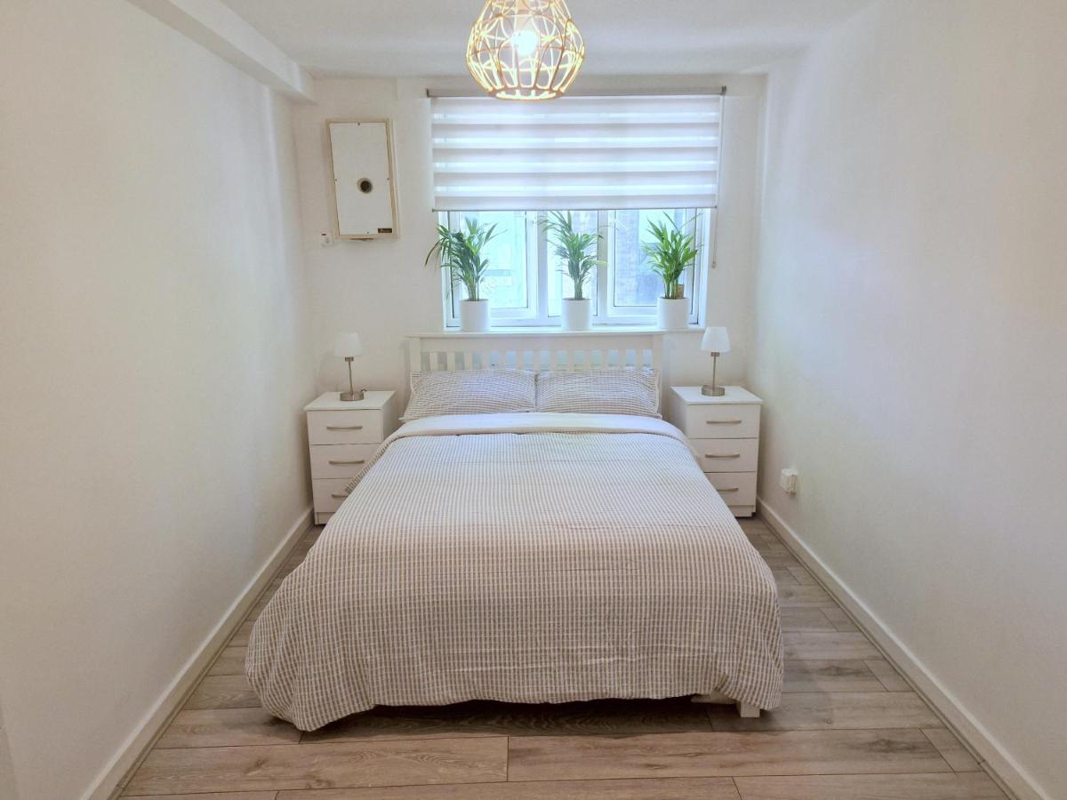 Flat In Battersea, 5 Minutes From Clapham Junction Station Apartment Londra Exterior foto