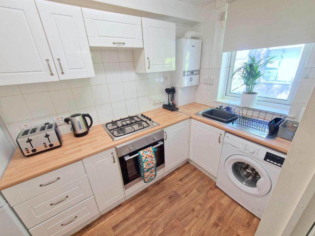 Flat In Battersea, 5 Minutes From Clapham Junction Station Apartment Londra Exterior foto