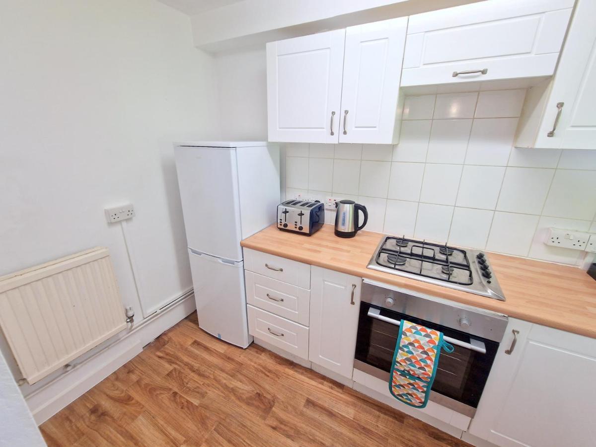 Flat In Battersea, 5 Minutes From Clapham Junction Station Apartment Londra Exterior foto