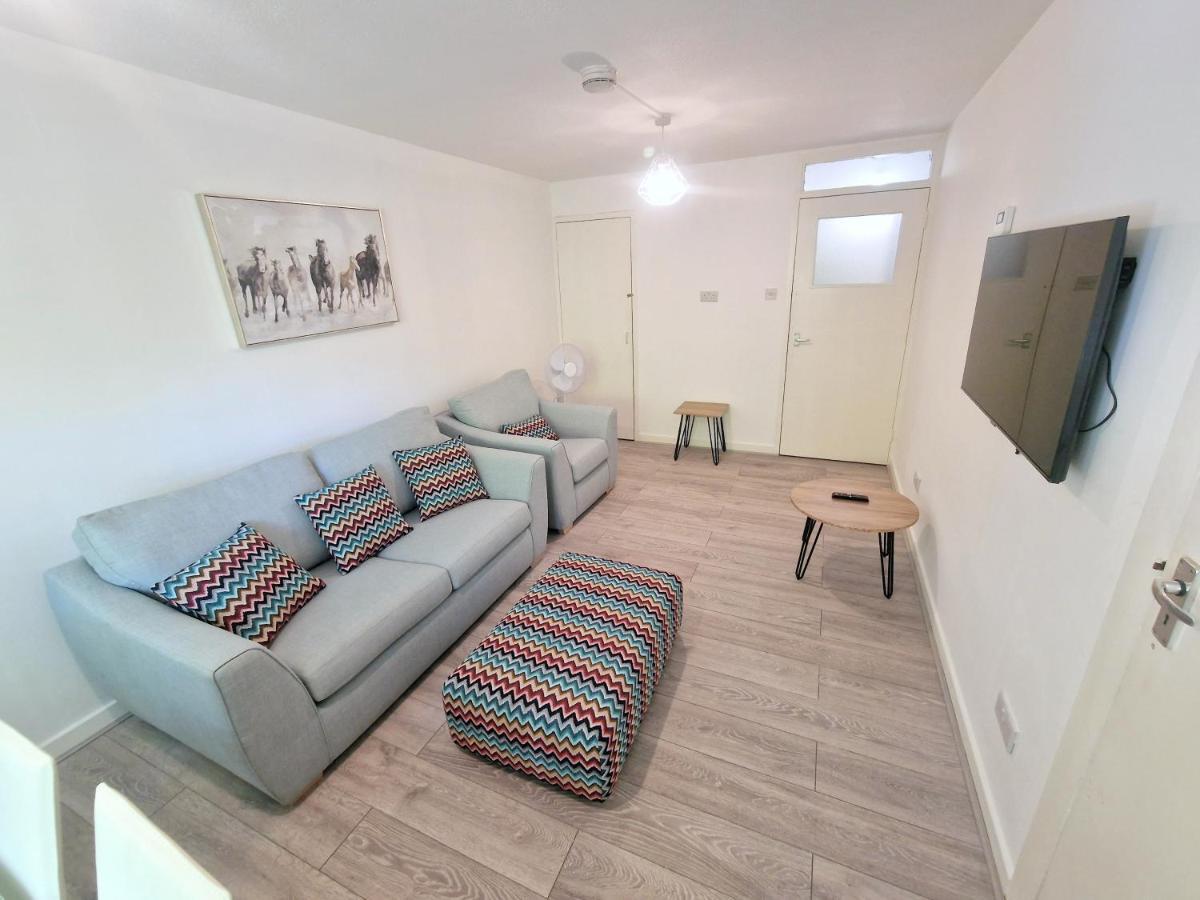 Flat In Battersea, 5 Minutes From Clapham Junction Station Apartment Londra Exterior foto